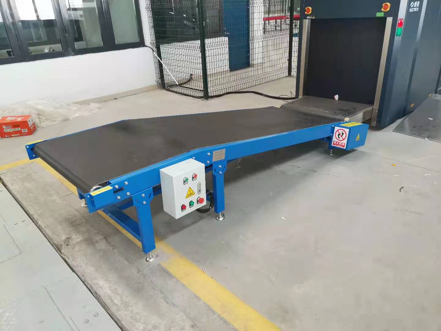 皮帶輸送機(jī)