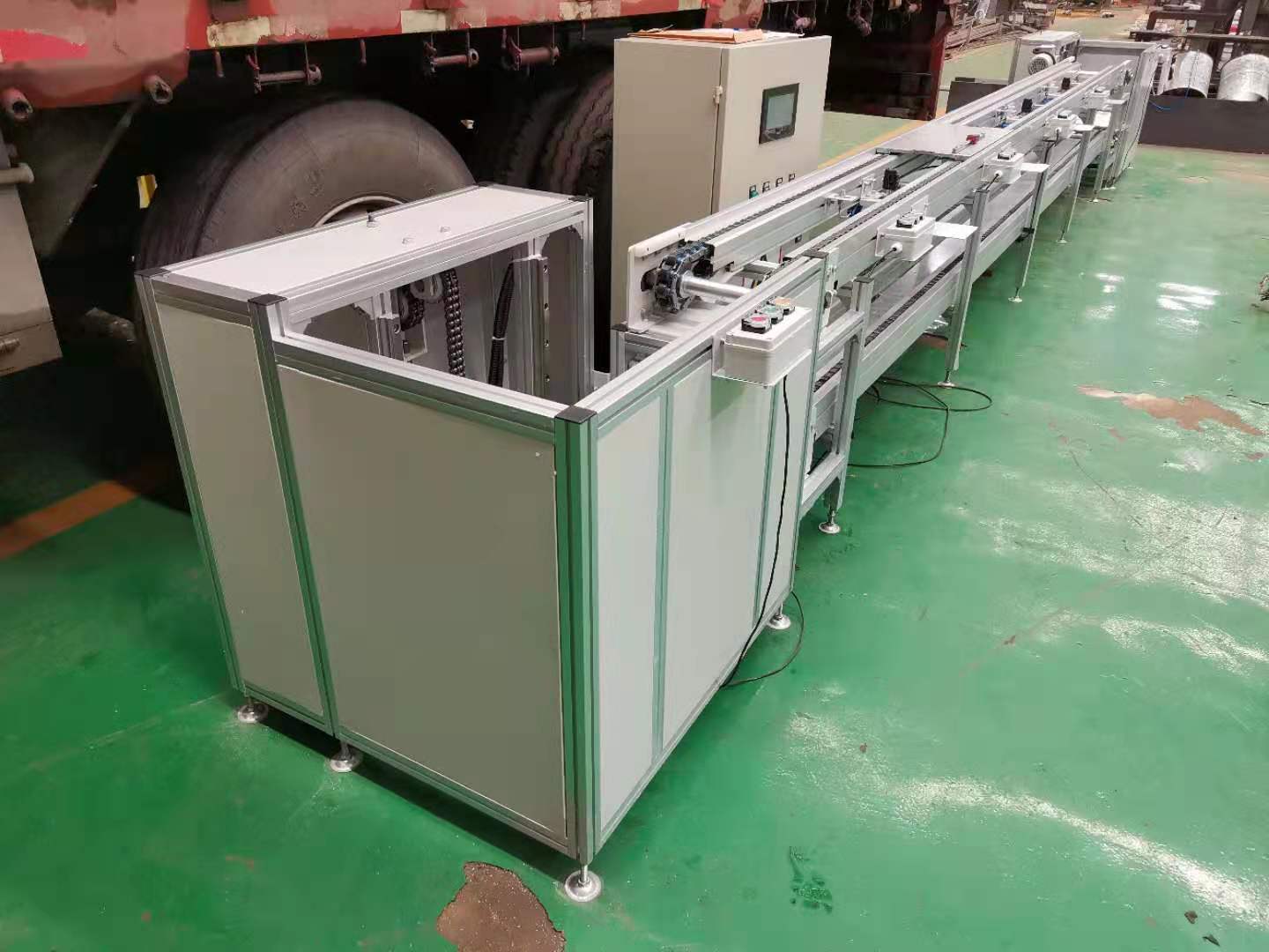 1臺倍速鏈輸送機發(fā)往南京新能源廠進行安裝調試