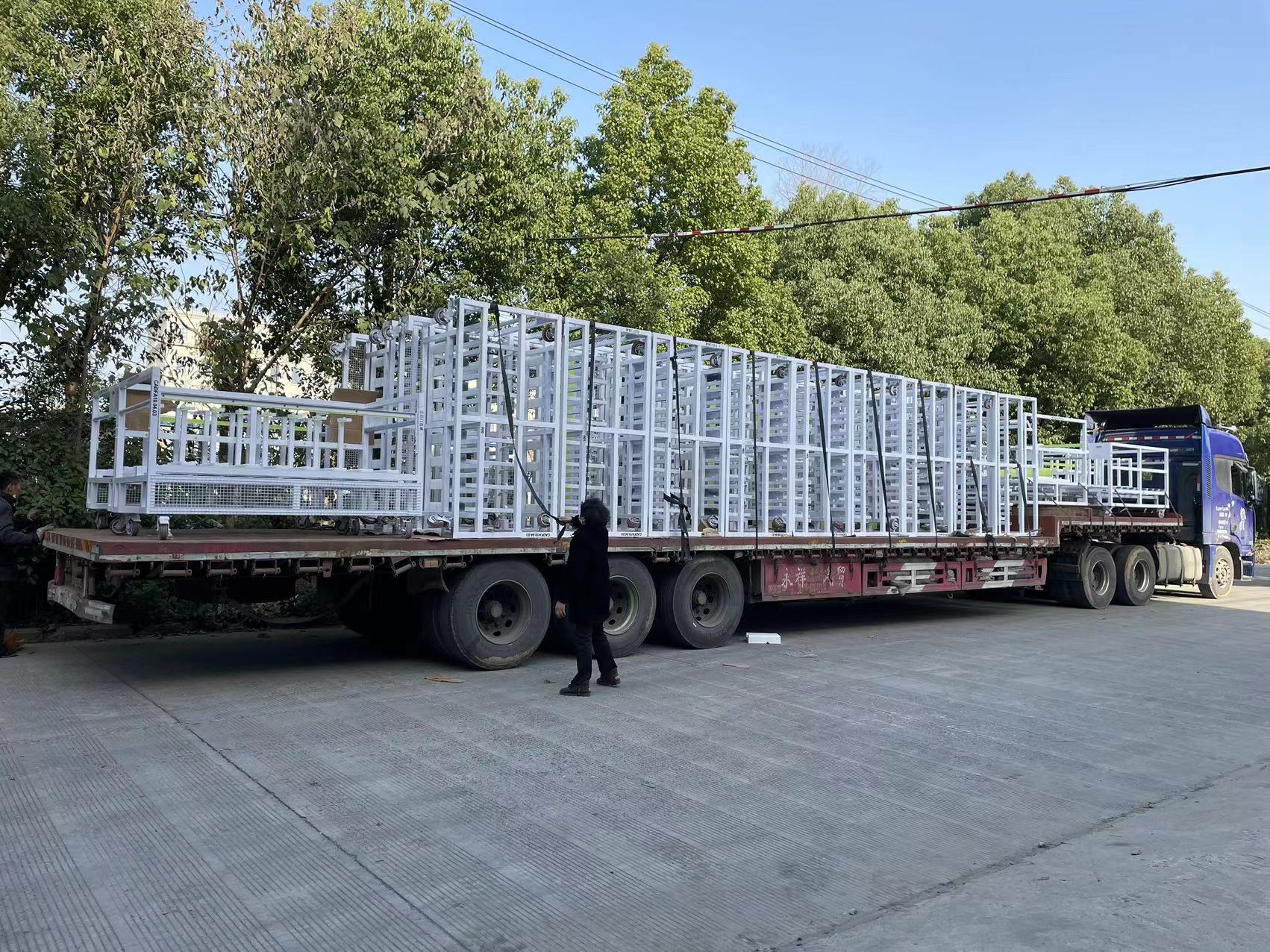 23臺(tái)料框發(fā)往武漢小鵬汽車