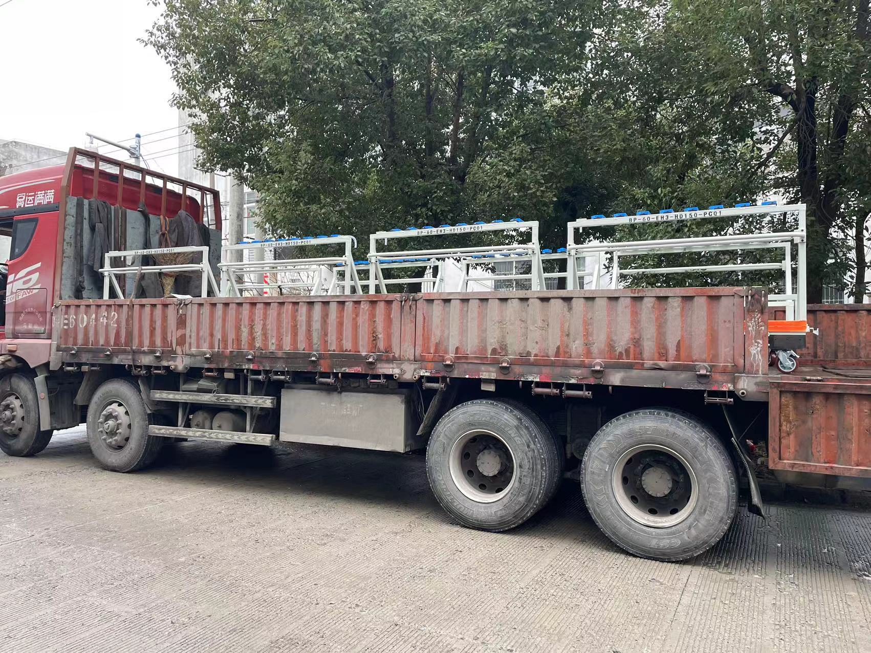 6臺(tái)汽車門(mén)板料框發(fā)往蕪湖奇瑞汽車